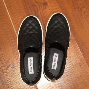 Streve madden slip ons